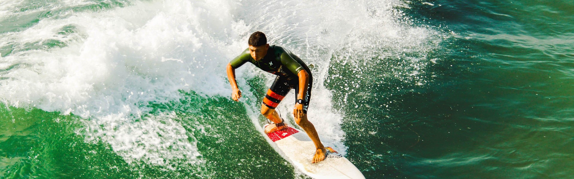 足球直播-欧冠决赛绝杀瞬间盘点：改写历史的进球时刻