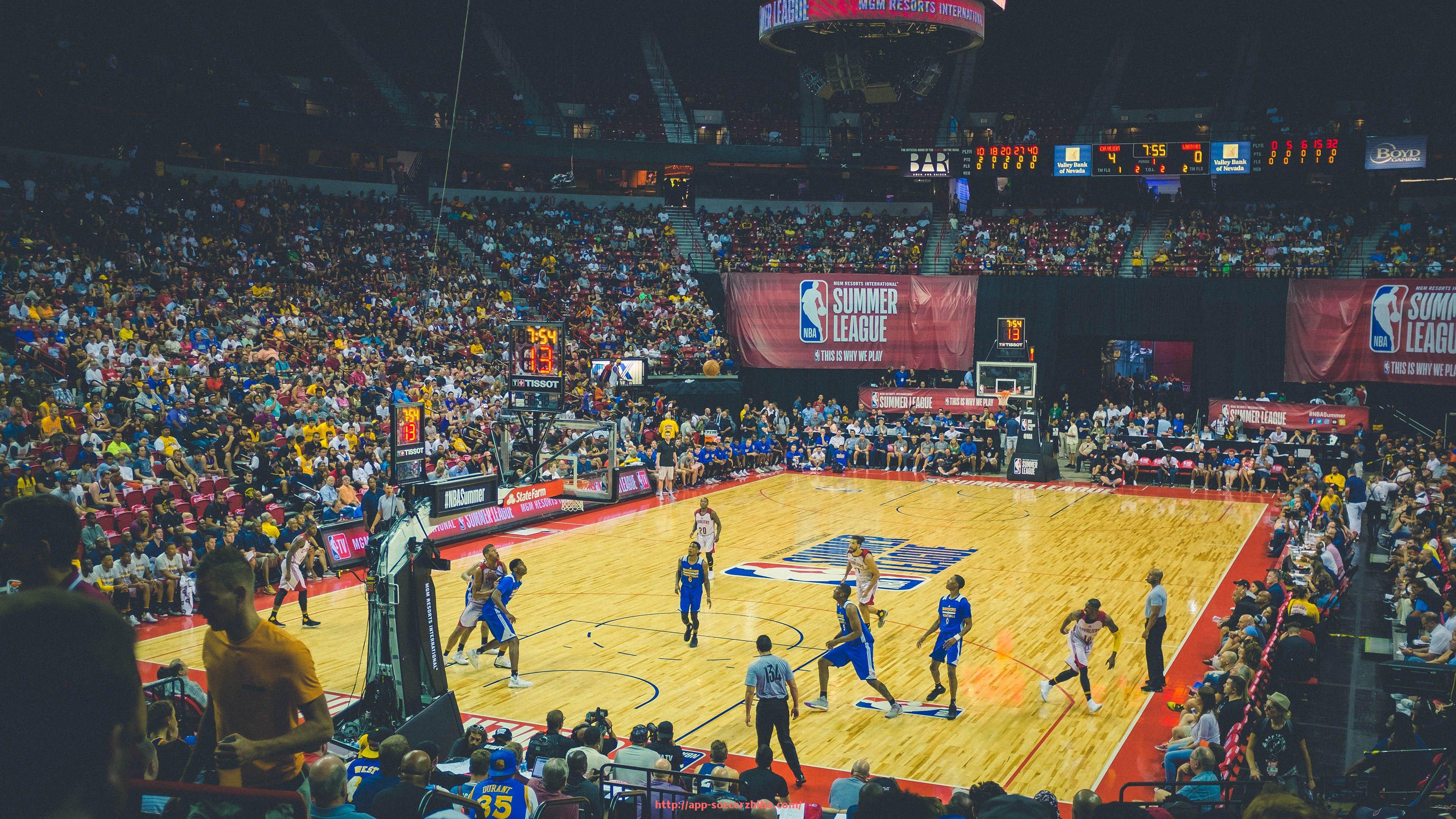 足球直播-世俱杯历史最受欢迎球员票选结果与人气背后因素探讨